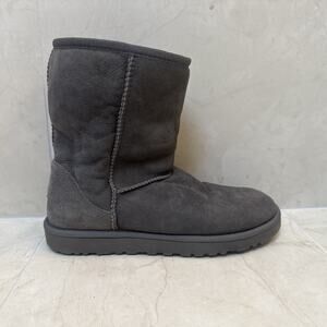 Ugg Classic Short Grey Winter Boots Shearling Lined Women's Size 7